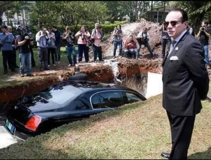 No Todos los Días Alguien Anuncia Que Enterrará su Bentley de un Millón de Dólares, Pero Había Algo Más Detrás