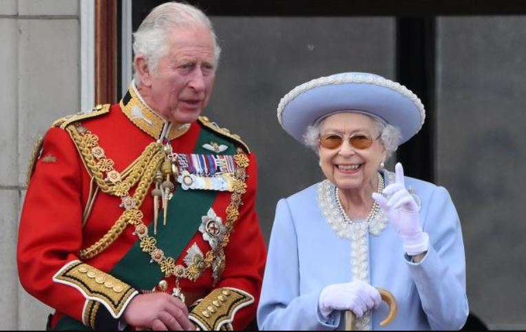 Cambios: El Rey Carlos Planea Eliminar a Agunos Príncipes y Princesas Como Suplentes Oficiales